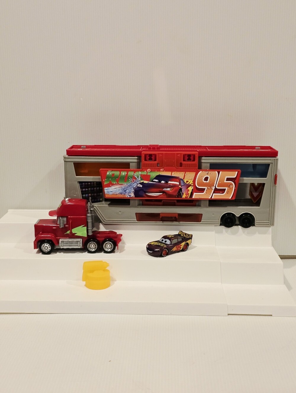 Disney Pixar Cars Color Changers Mobile Paint Shop Mack Playset